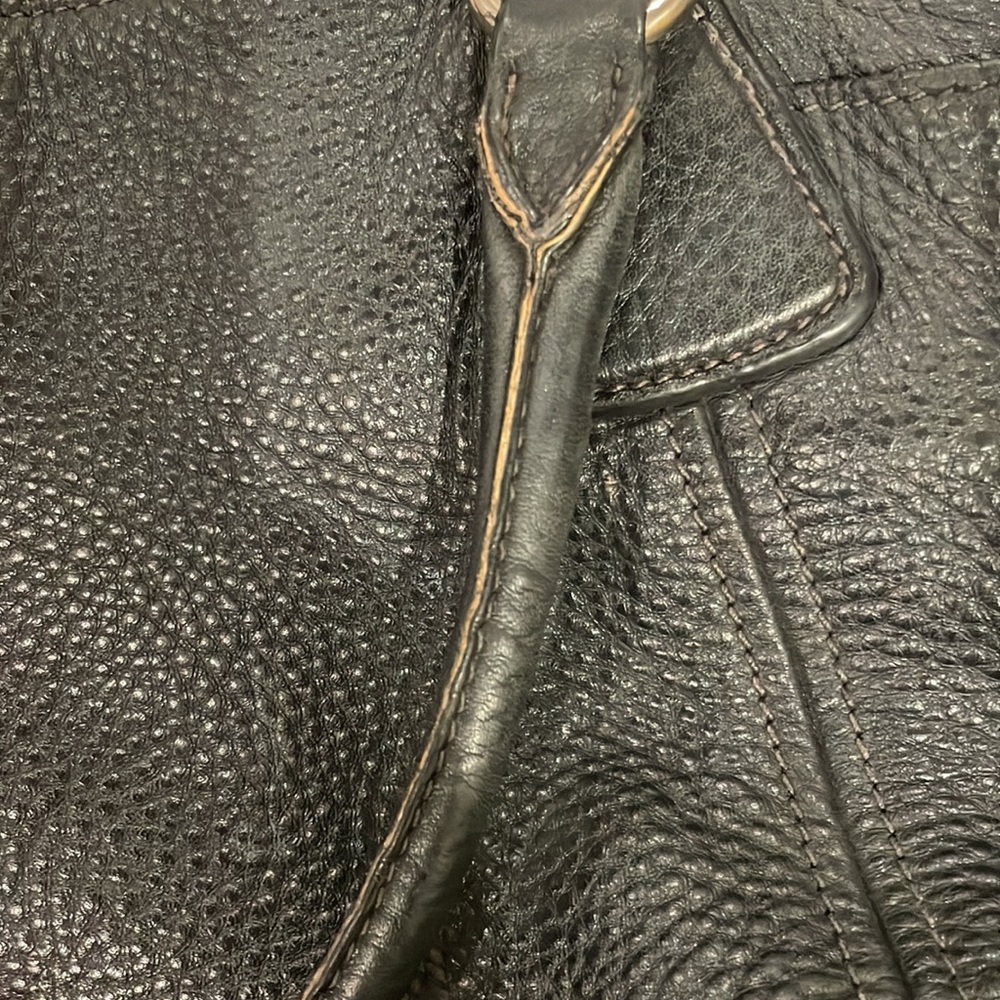 COPY - PRADA PURSE PREVIOUSLY OWNED AND LOVED TO DEATH!! $300 only!!!!! - Picture 6 of 9